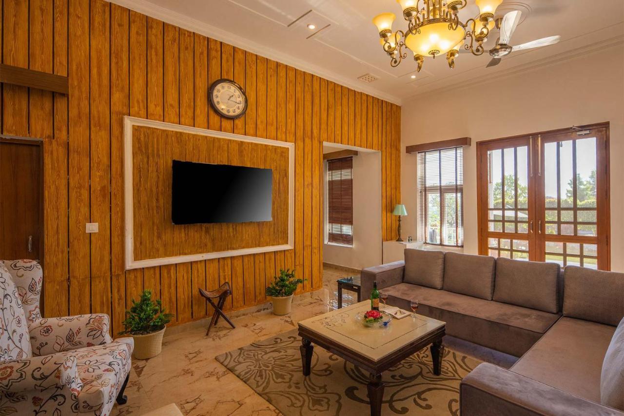 Stayvista At Silveroaks Cottage Dehradun Esterno foto