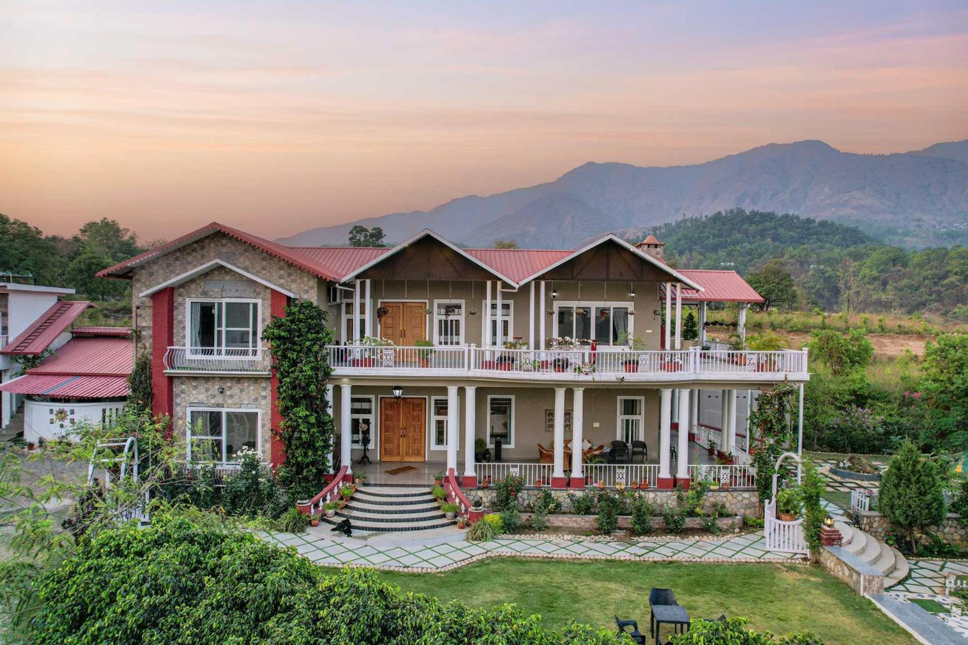 Stayvista At Silveroaks Cottage Dehradun Esterno foto