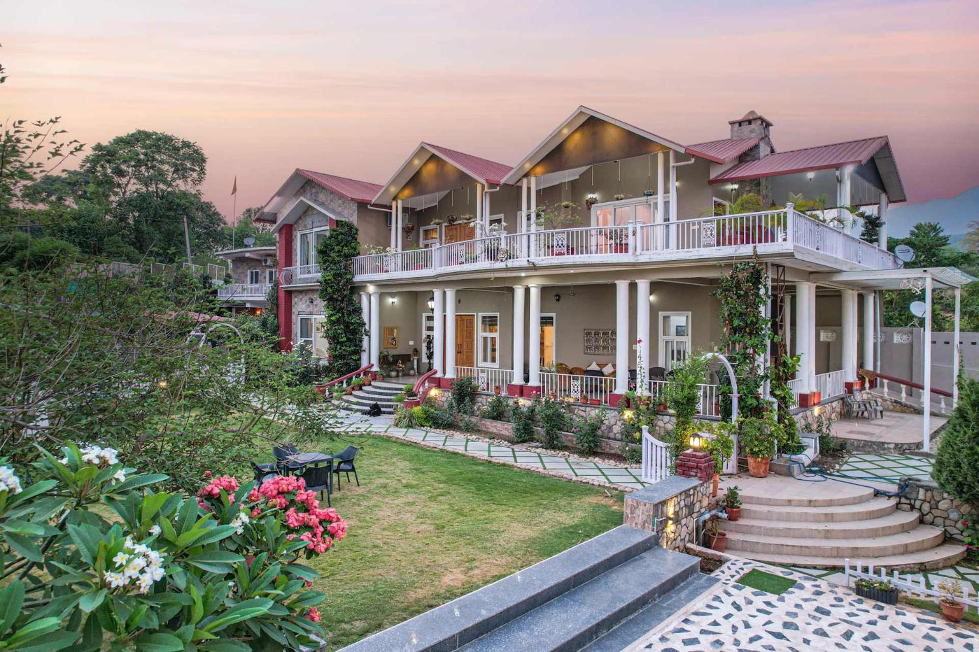 Stayvista At Silveroaks Cottage Dehradun Esterno foto